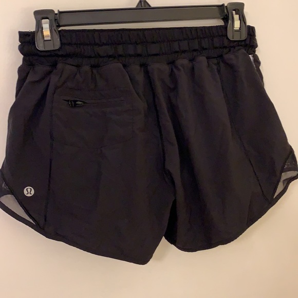 Lululemon Low Rise 4” Short - Picture 2 of 4